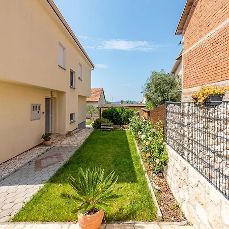 Beautiful In With Wifi Apartmán Zadar