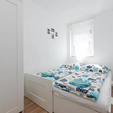 Apartamento Beautiful In With Wifi