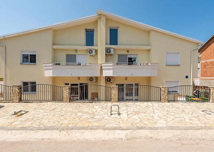 דירה Awesome In With Wifi זאדאר